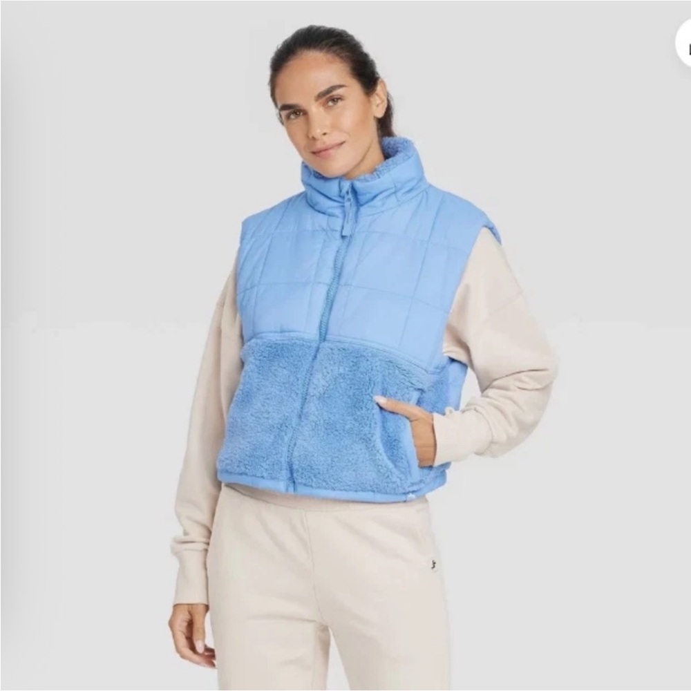 JoyLab Light Blue Crop Quilted Vest